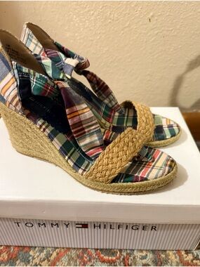 Tommy Hilfiger Plaid Espadrille Wedge Sandals in Multicolor EUC Sz. 7 Y2K